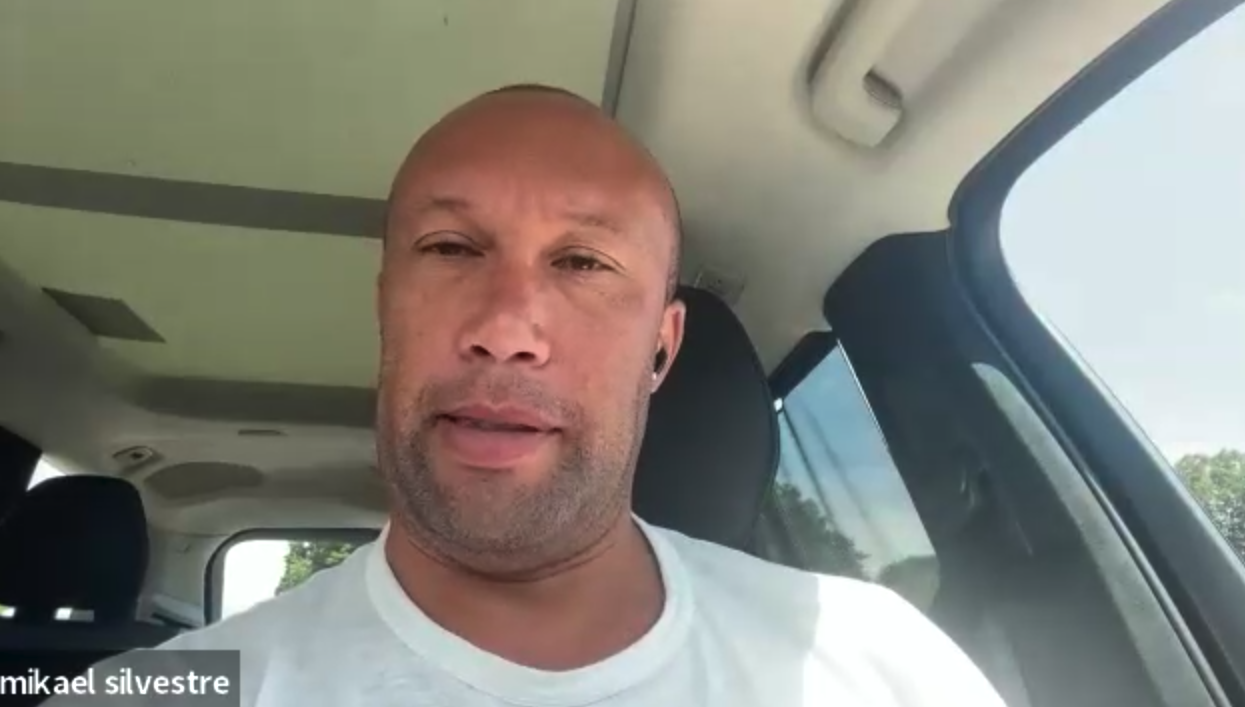 Featured image for Mikael Silvestre: Manchester United Must Challenge For Title